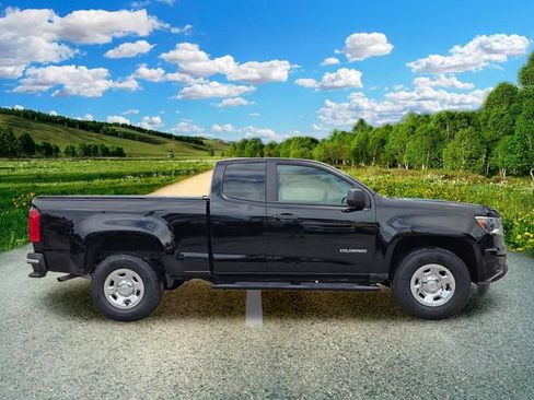 Used 2020 Chevrolet Colorado W/T RWD image 7