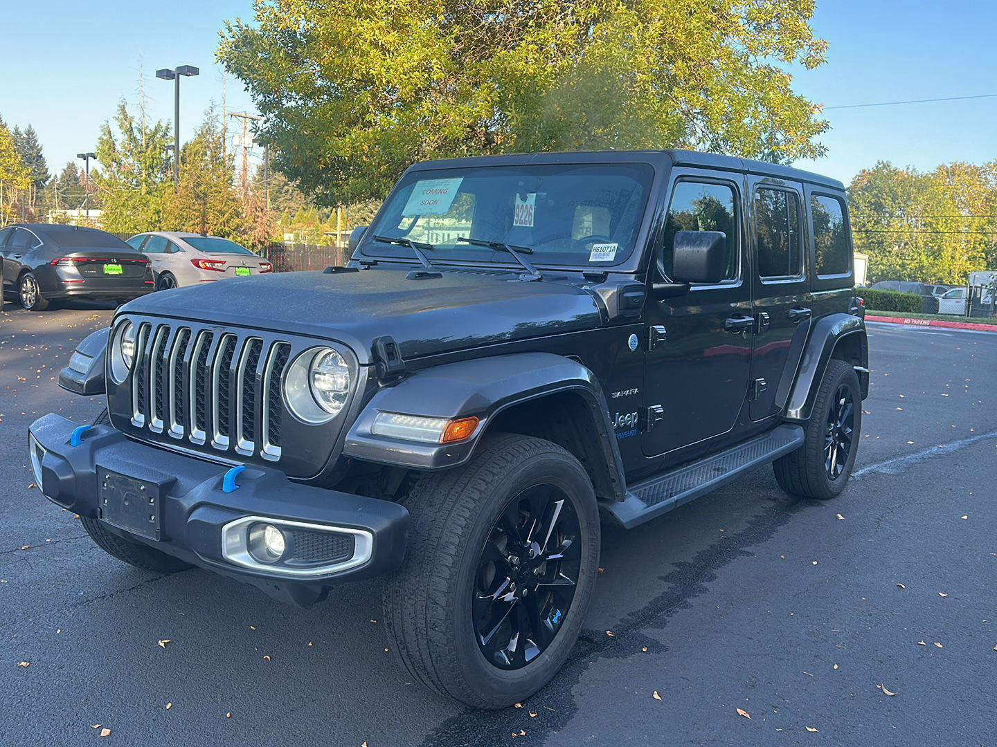 Used 2022 Jeep Wrangler Unlimited Sahara w/ Cold Weather Group AWD/4WD image 1
