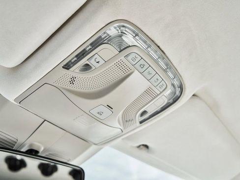 Used 2021 Mercedes-Benz Metris Passenger w/ Premium Safety Package image 95