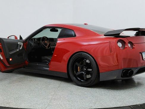 Used 2009 Nissan GT-R Premium image 10