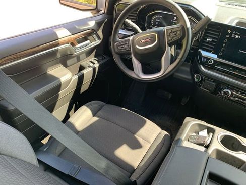 Used 2024 GMC Sierra 1500 Elevation w/ X31 Off-Road Package AWD/4WD image 17