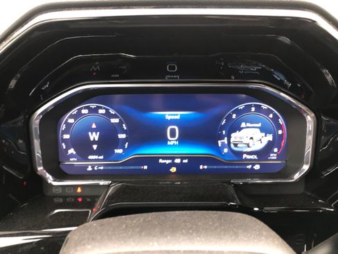 Used 2025 Chevrolet Silverado 3500 LTZ image 16