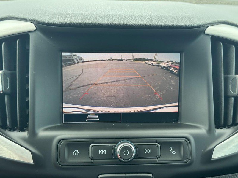 Used 2024 GMC Terrain SLE FWD image 25