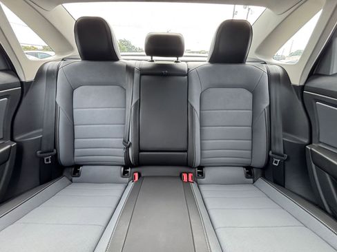 Used 2025 Volkswagen Jetta SE image 37