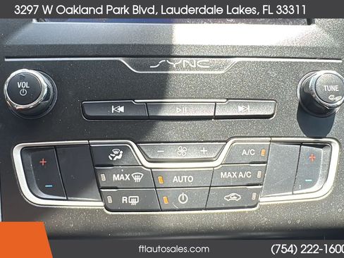 Used 2020 Ford Fusion SE FWD image 52