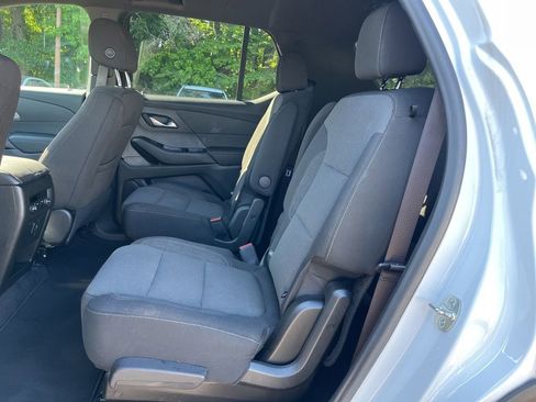 Used 2023 Chevrolet Traverse LT FWD image 22