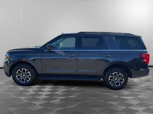 Used 2024 Ford Expedition XLT image 4