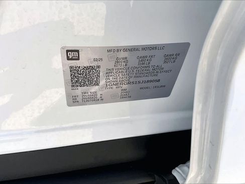 Used 2025 Chevrolet Traverse LT w/ Enhanced Driving Package FWD image 37