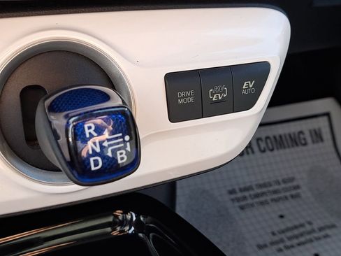 Used 2017 Toyota Prius Prime Plus image 24