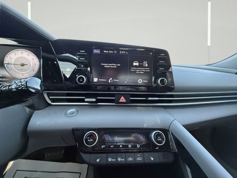 Used 2022 Hyundai Elantra SEL w/ Convenience Package image 15