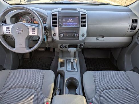 Used 2019 Nissan Frontier SV image 16