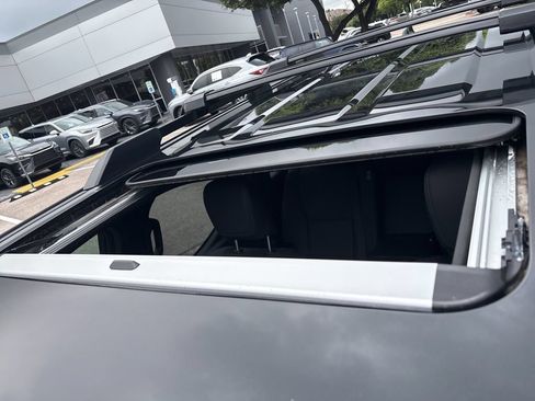 Used 2024 Lexus GX 550 AWD/4WD image 10