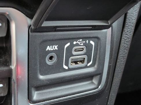 Used 2025 Jeep Gladiator Rubicon AWD/4WD image 20