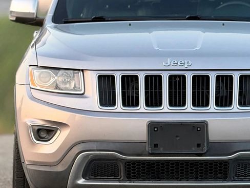 Used 2014 Jeep Grand Cherokee Limited w/ Trailer Tow Group IV image 11