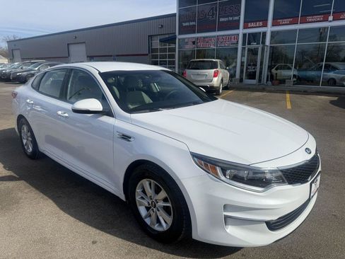 Used 2017 Kia Optima LX FWD image 21