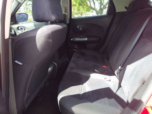 Used 2015 Nissan Juke SV w/ Technology Package FWD image 33