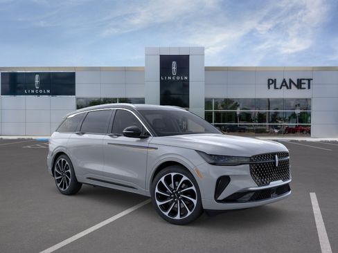 New 2026 Lincoln Nautilus Black Label AWD/4WD image 7