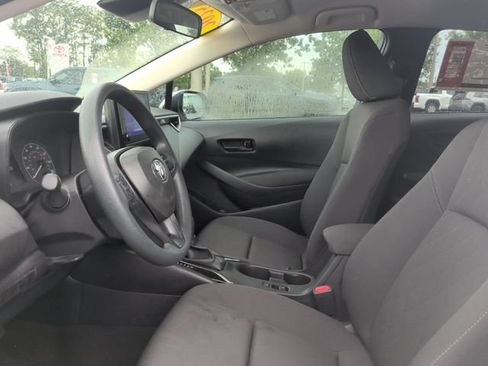 Used 2025 Toyota Corolla LE FWD image 16
