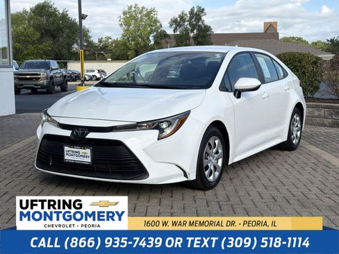Used 2024 Toyota Corolla LE FWD image 1