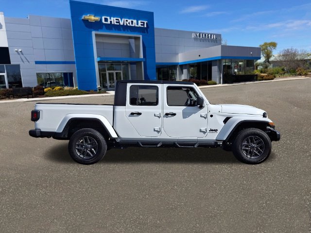 Used 2025 Jeep Gladiator Sport AWD/4WD image 28
