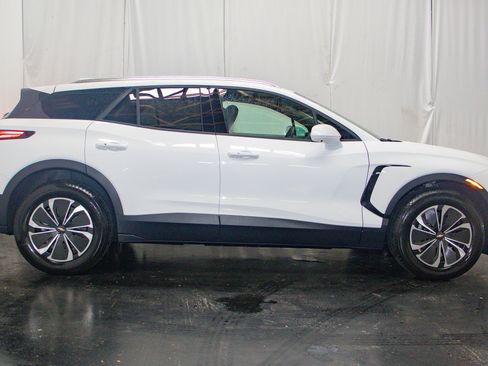 New 2026 Chevrolet Blazer EV LT image 4