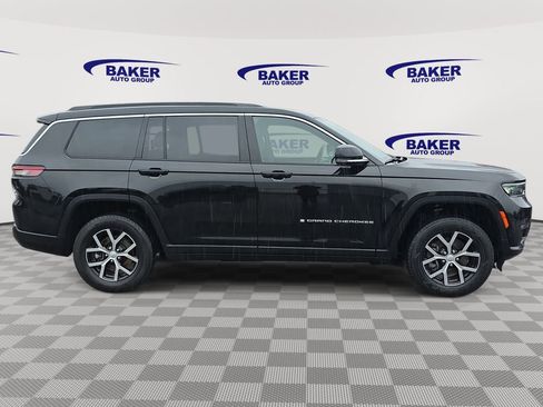 Used 2024 Jeep Grand Cherokee L Limited w/ Luxury Tech Group II image 2