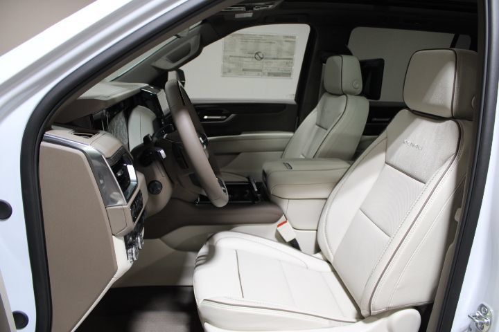 New 2026 GMC Yukon XL Denali w/ Denali Reserve Package AWD/4WD image 22