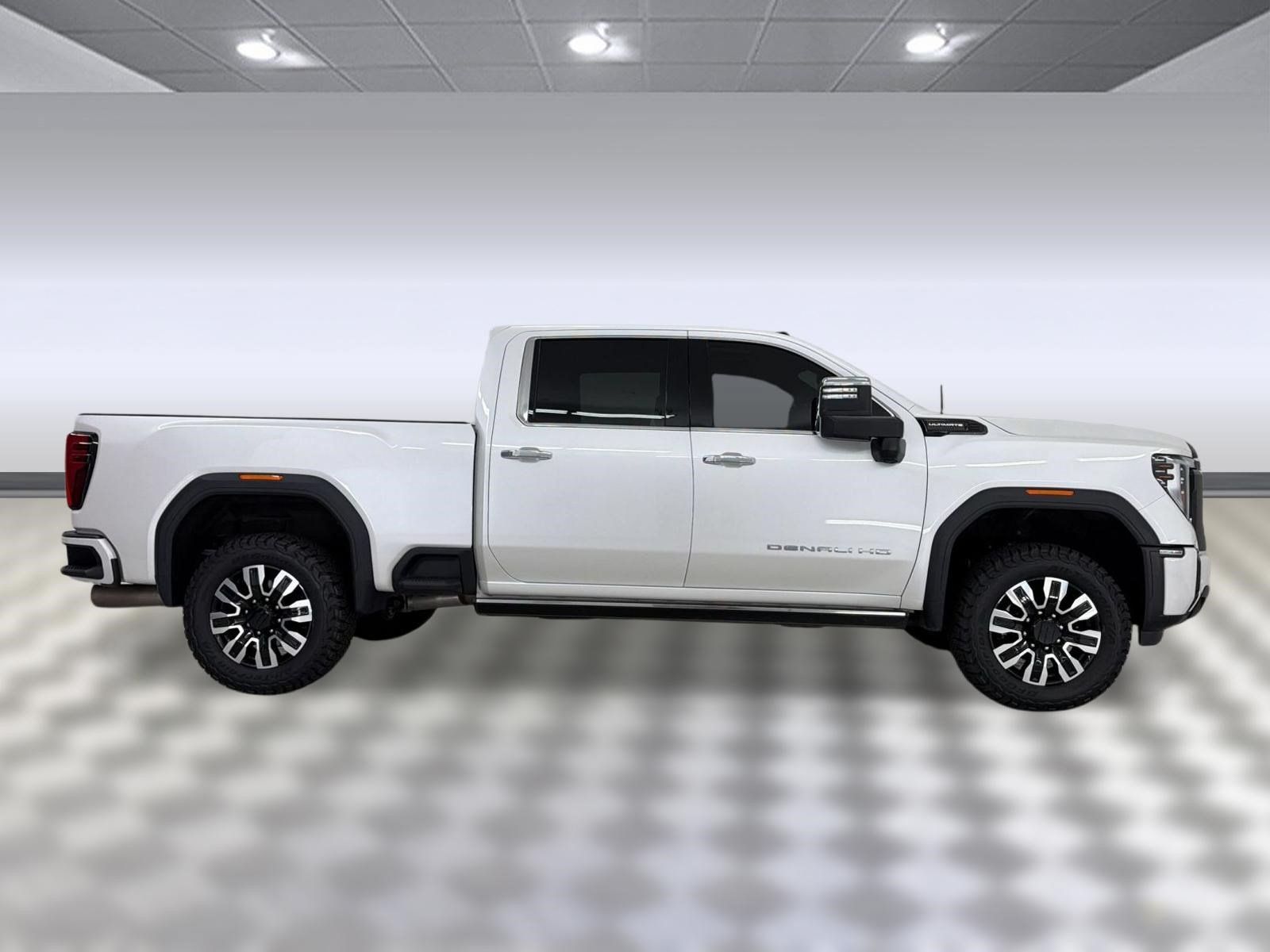 Used 2025 GMC Sierra 2500 Denali Ultimate w/ Max Trailering Package AWD/4WD image 8