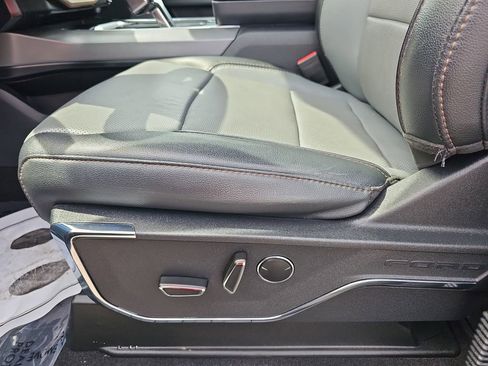 Used 2023 Ford F150 Lightning Lariat AWD/4WD image 33