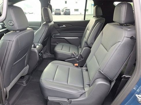 New 2026 Chevrolet Traverse LT image 7