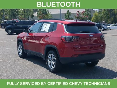 Used 2024 Jeep Compass Latitude AWD/4WD image 9