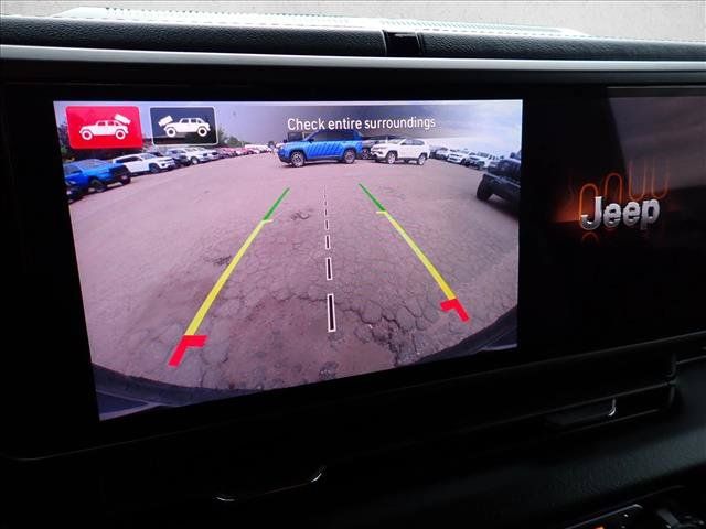 Used 2024 Jeep Wrangler High Altitude AWD/4WD image 24