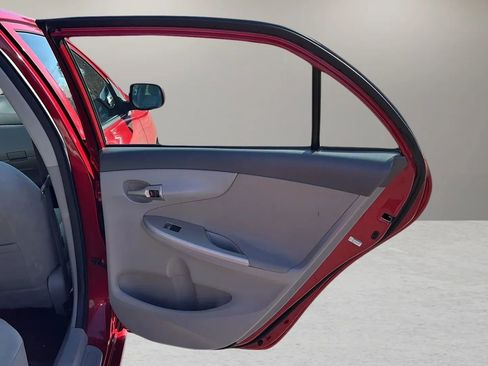 Used 2010 Toyota Corolla S image 19