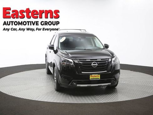 Used 2023 Nissan Pathfinder SL w/ Lighting Package (N92) AWD/4WD image 52