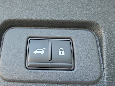 Used 2024 Nissan Rogue Platinum w/ Platinum Premium Package AWD/4WD image 30