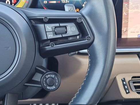 Used 2021 Porsche 911 Turbo S image 28