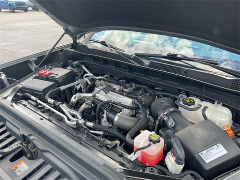 Certified 2020 GMC Sierra 1500 AT4 w/ AT4 Premium Package image 31