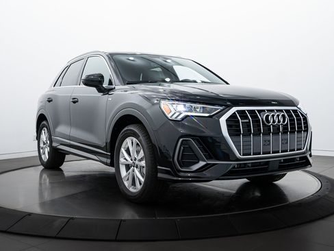 New 2025 Audi Q3 2.0T Premium image 2