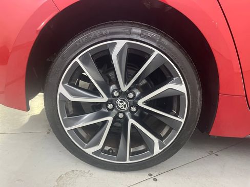 Used 2020 Toyota Corolla XSE image 15