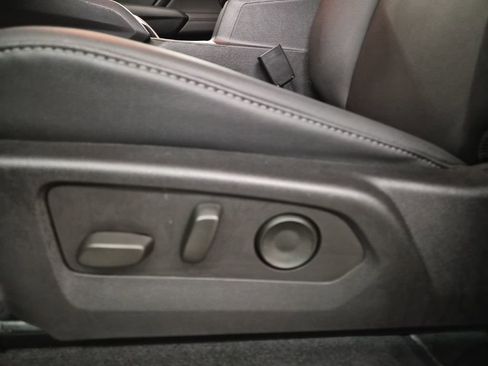 Used 2024 Chevrolet Colorado LT w/ LT Convenience Package III image 13