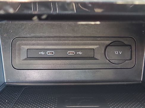 Certified 2022 Volkswagen Atlas SE image 10