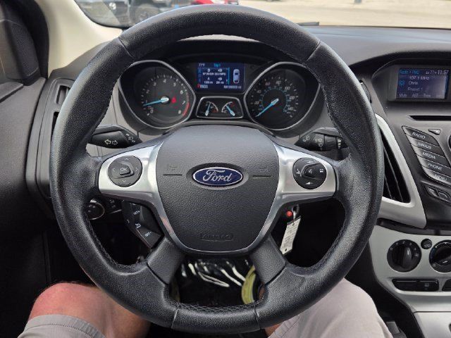 Used 2014 Ford Focus SE w/ Equipment Group 201A FWD image 23