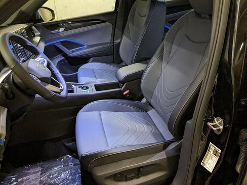 New 2026 Volkswagen Tiguan SE R-Line AWD/4WD image 11