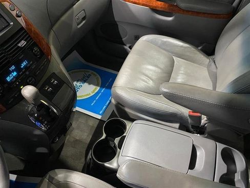 Used 2009 Toyota Sienna FWD image 15