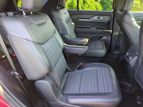 Used 2025 Ford Explorer ST-Line AWD/4WD image 33
