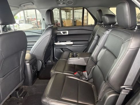 Used 2023 Ford Explorer XLT w/ Equipment Group 202A AWD/4WD image 14