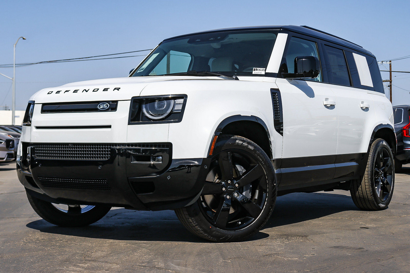 New 2026 Land Rover Defender 110 X-Dynamic SE AWD/4WD image 1