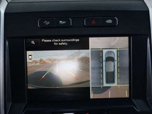 Used 2015 Ford F150 Platinum w/ Equipment Group 701A Luxury image 35