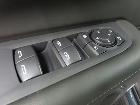 Used 2026 Chevrolet Tahoe Z71 w/ Comfort Package AWD/4WD image 76