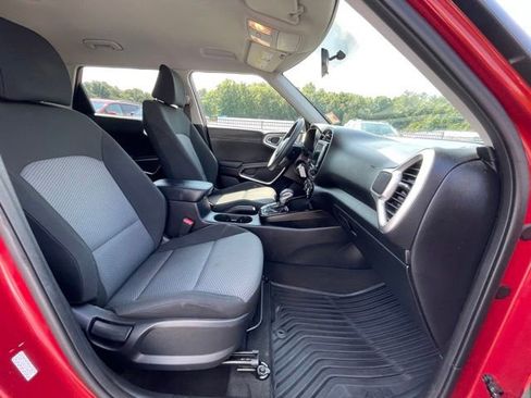 Used 2022 Kia Soul LX image 22